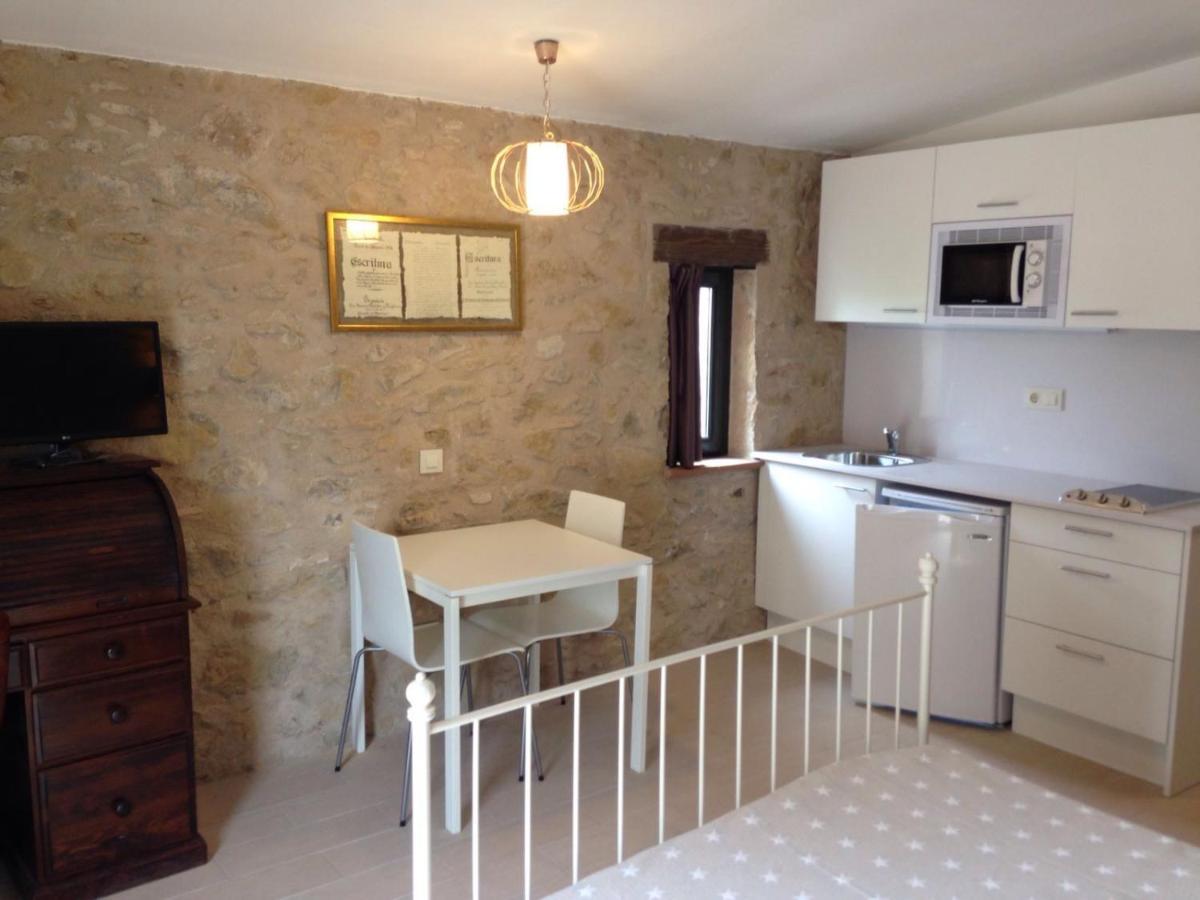 Apartaments Fonda Comerc Torroella De Montgri Bagian luar foto
