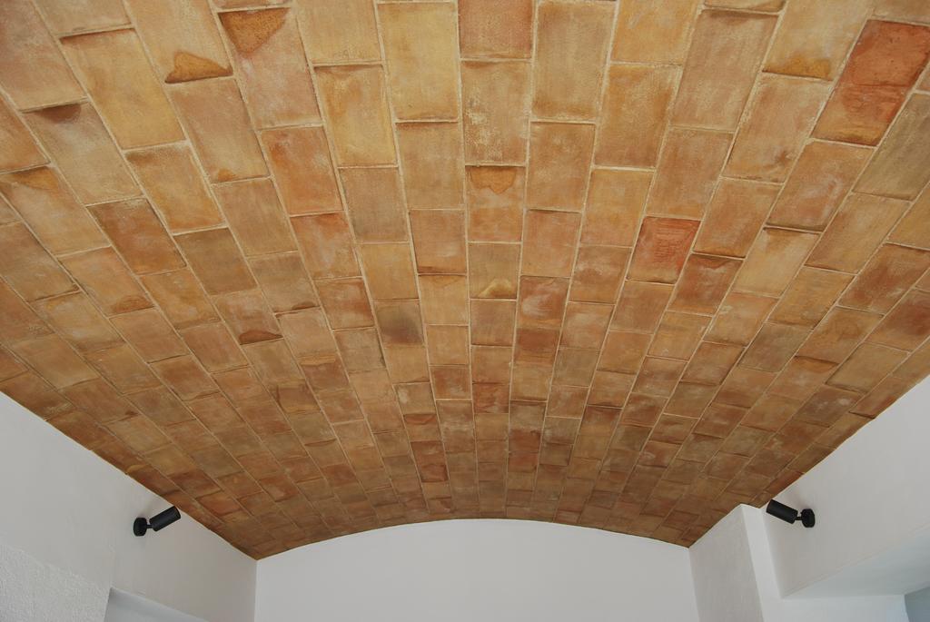 Apartaments Fonda Comerc Torroella De Montgri Bagian luar foto